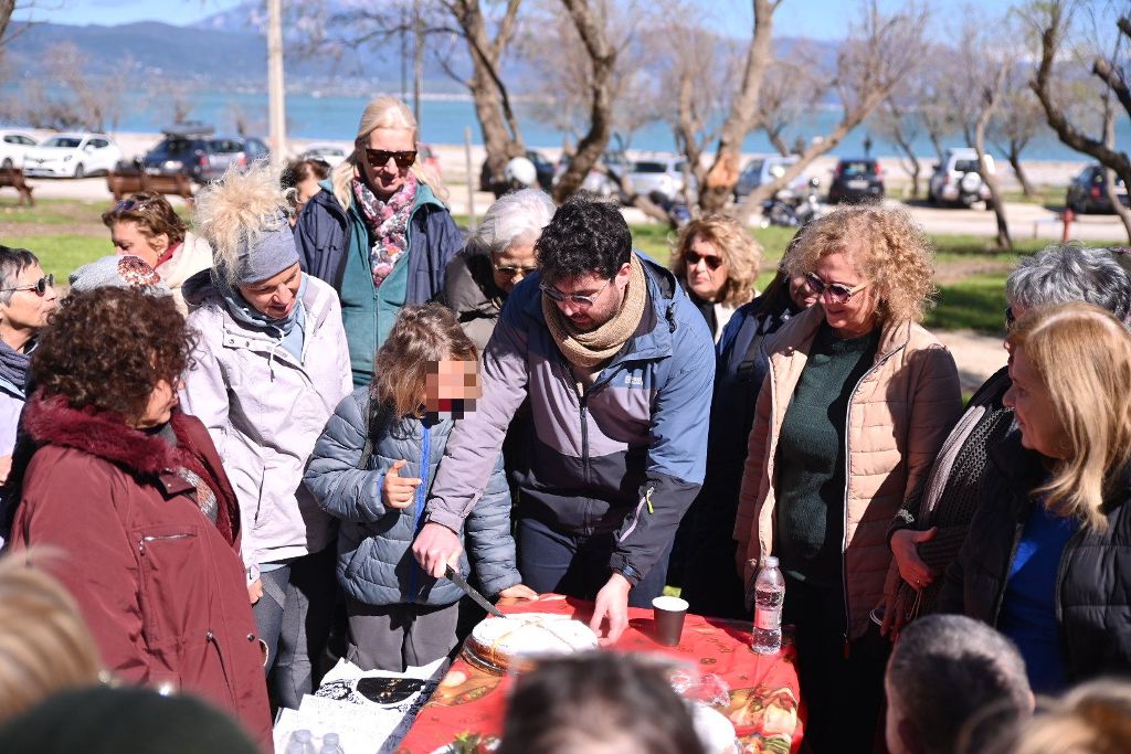 ΜΑΓΙΑΚΗΣ - ΠΙΤΑ ΠΑΡΚΟΥ1