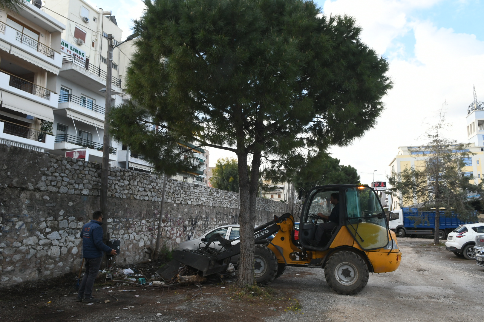 ΚΑΘΑΡΙΣΜΟΣ ΠΑΡΚΙΝΓΚ ΑΓΙΟΥ ΔΙΟΝΥΣΙΟΥ