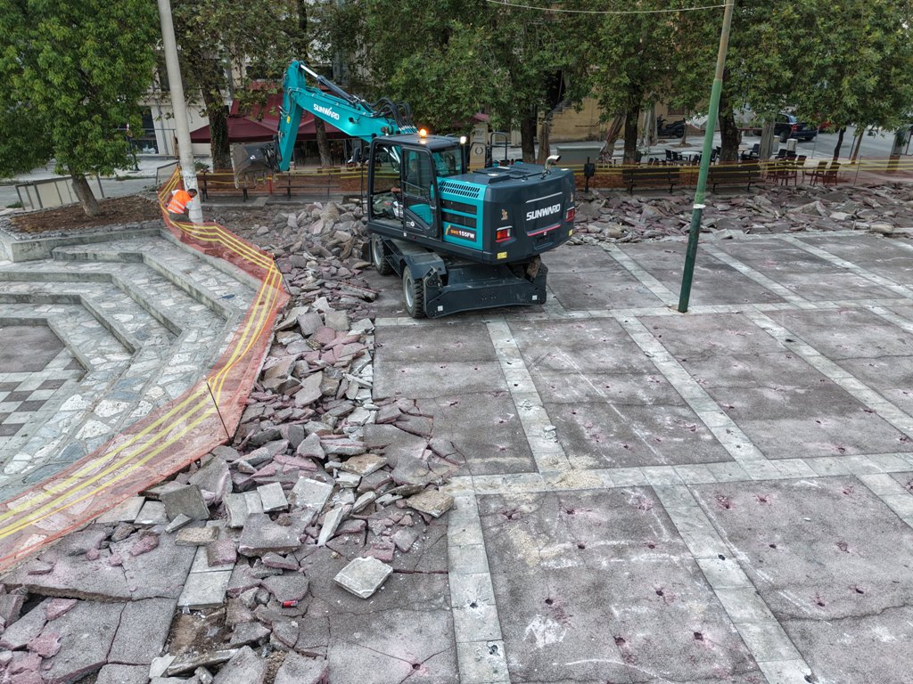 ΠΛΑΤΕΙΑ ΕΛΕΥΘΕΡΙΑΣ 1