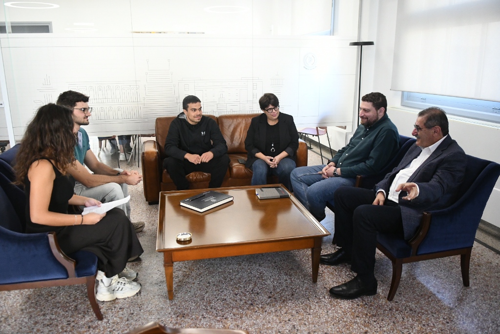 ΣΥΝΑΝΤΗΣΗ ΦΟΙΤΗΤΩΝ ΜΕ ΤΟΝ ΔΗΜΑΡΧΟ
