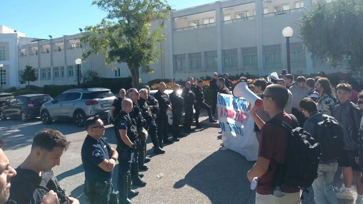 patra-fitites-αστυνομια - 5-10-2026
