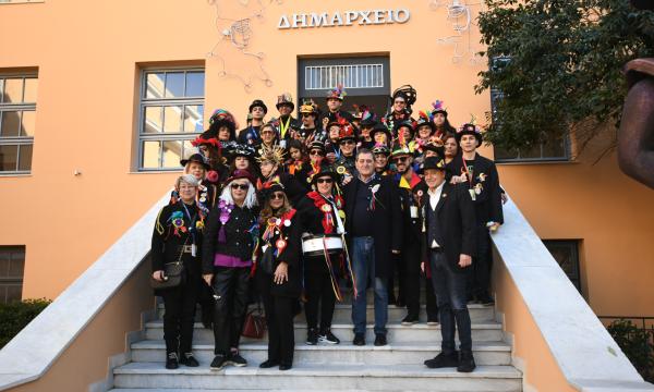 ΠΑΡΑΔΟΣΗ ΛΑΒΑΡΟΥ1