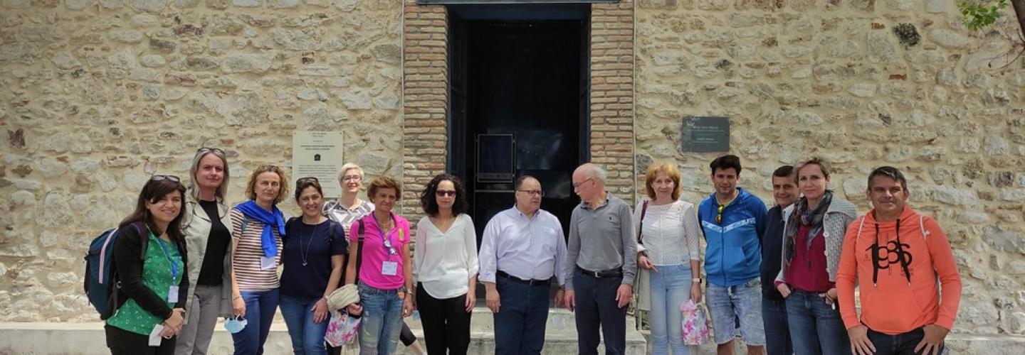 ΑΣΠΡΑΓΚΑΘΟΣ ΣΠΙΤΙ ΝΕΡΟΥ