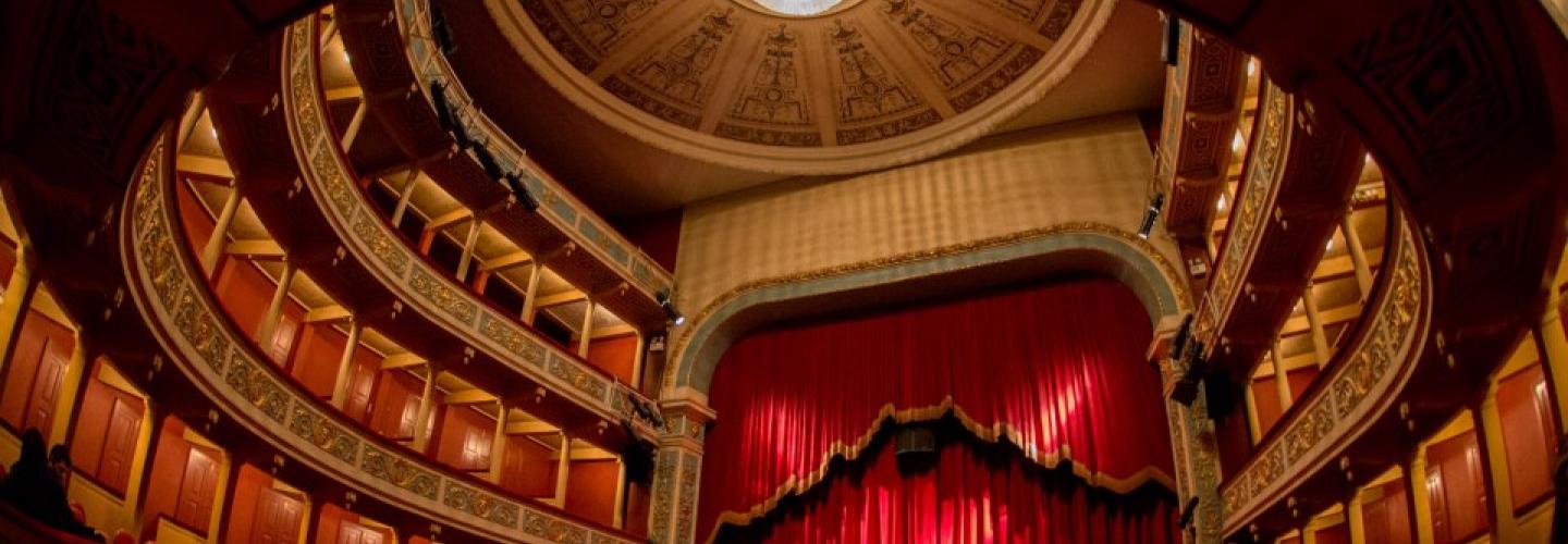 ΔΗΜΟΤΙΚΟ ΘΕΑΤΡΟ