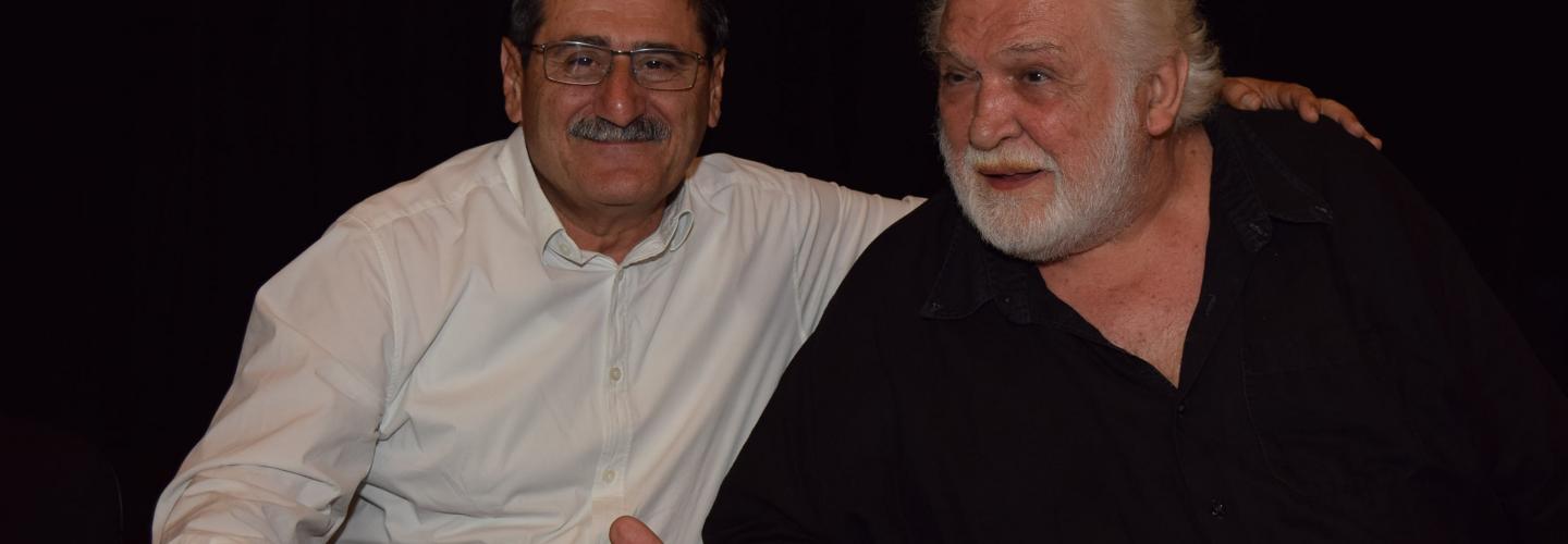 ΔΗΜΑΡΧΟΣ ΜΕ ΚΑΖΑΚΟ