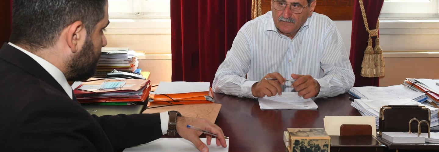 ΔΗΜΑΡΧΟΣ - ΝΕΟΛΟΓΟΣ 