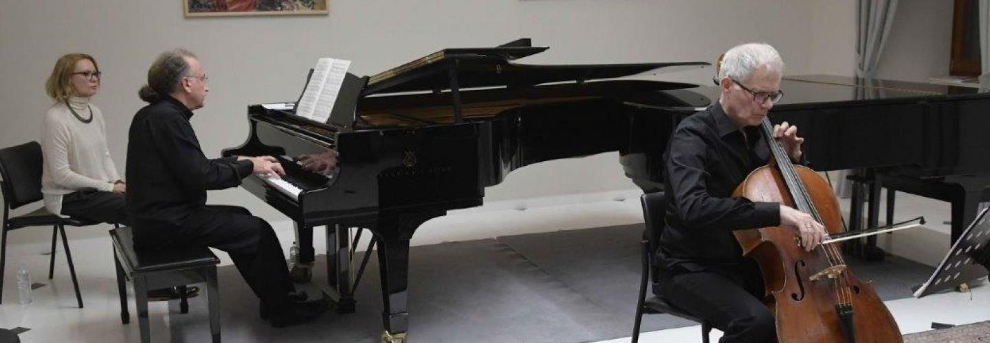 ΣΥΝΑΥΛΙΑ ΩΔΕΙΟ