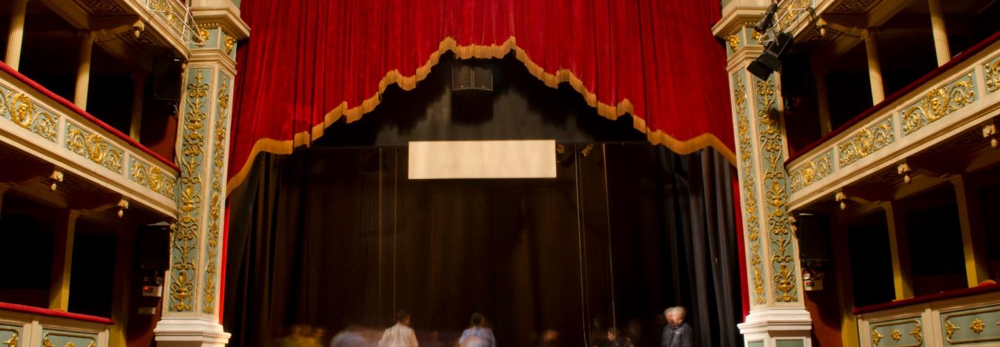 ΔΗΜΟΤΙΚΟ ΘΕΑΤΡΟ