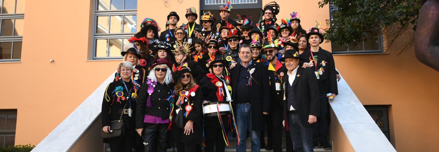 ΠΑΡΑΔΟΣΗ ΛΑΒΑΡΟΥ1